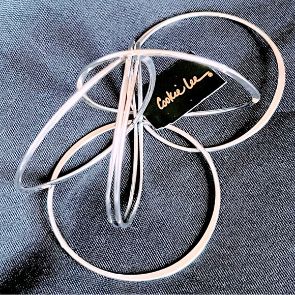 🌊6 Wavy Silver Tone Bracelets by Cookie Lee - Picture 2 of 6